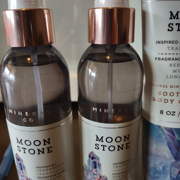 Meet your Posher, Jenifer Pace - Picture 3 of 6